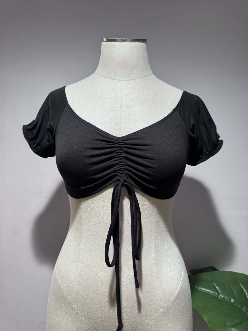 Oka Kie Black Ruched Drawstring Front Crop Top Short Sleeve Size S